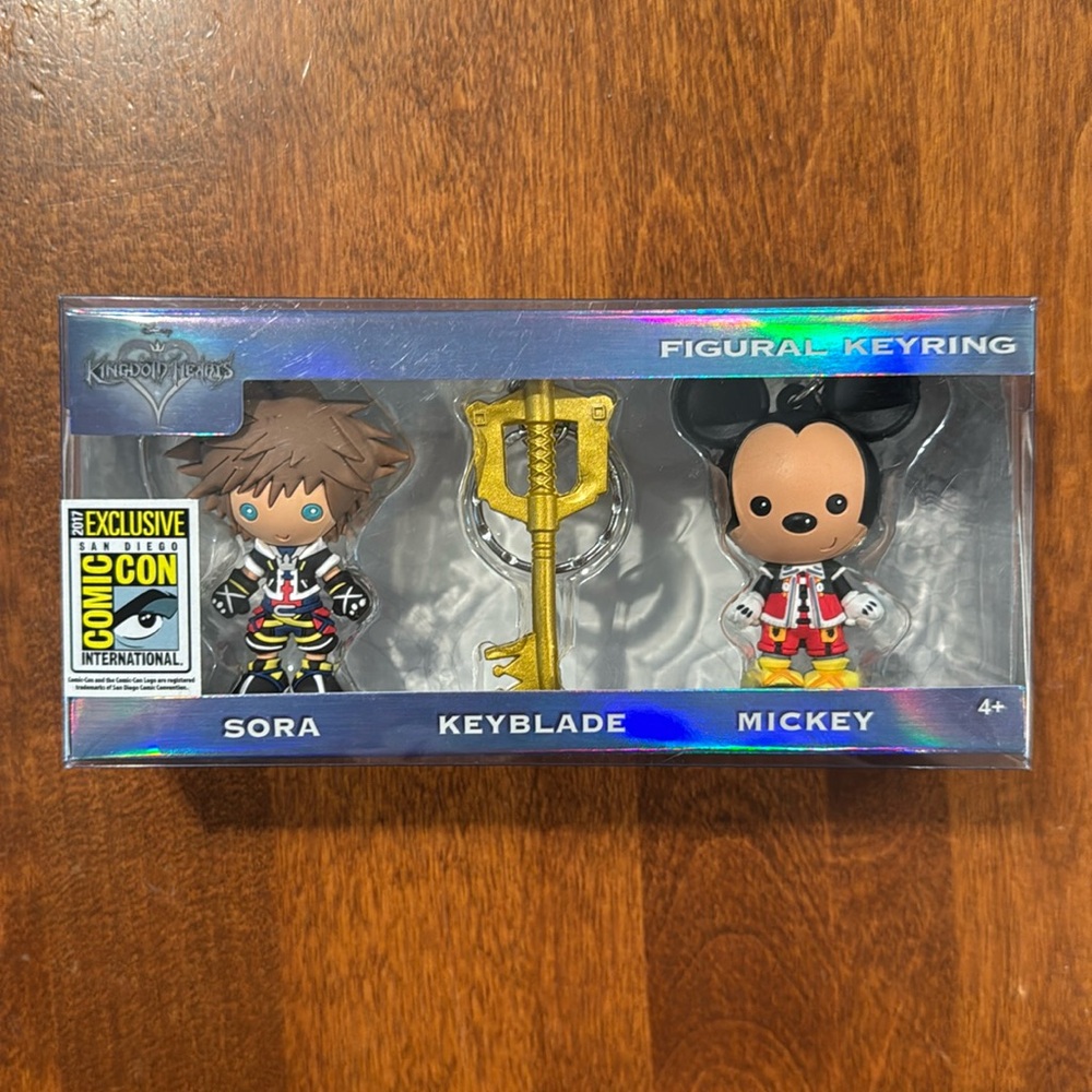 2017 SDCC Kingdom Hearts 3D Monogram Sora, Keyblade Mickey Keychain Ring Set